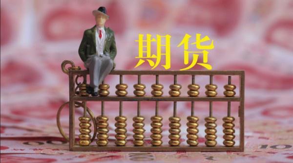 上海一空置店铺玻璃橱窗翻倒，致路人1死1伤！当地称正调查